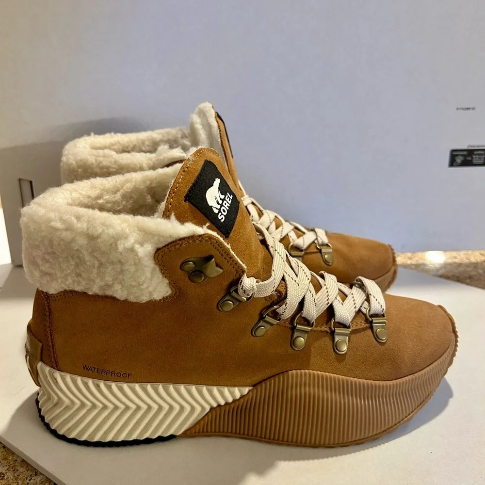 Sorel Women's Out N About III Conquest Waterproof Boots